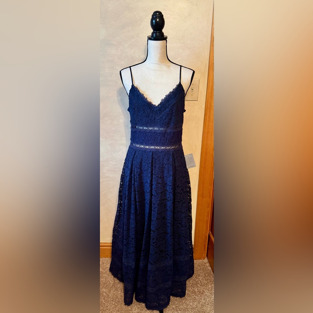Chic Black Lace Dress